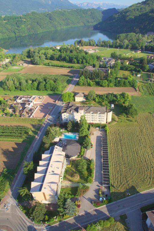 Hotel Bavaria Levico Terme Exteriér fotografie