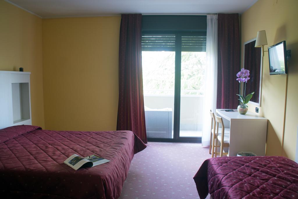 Hotel Bavaria Levico Terme Exteriér fotografie