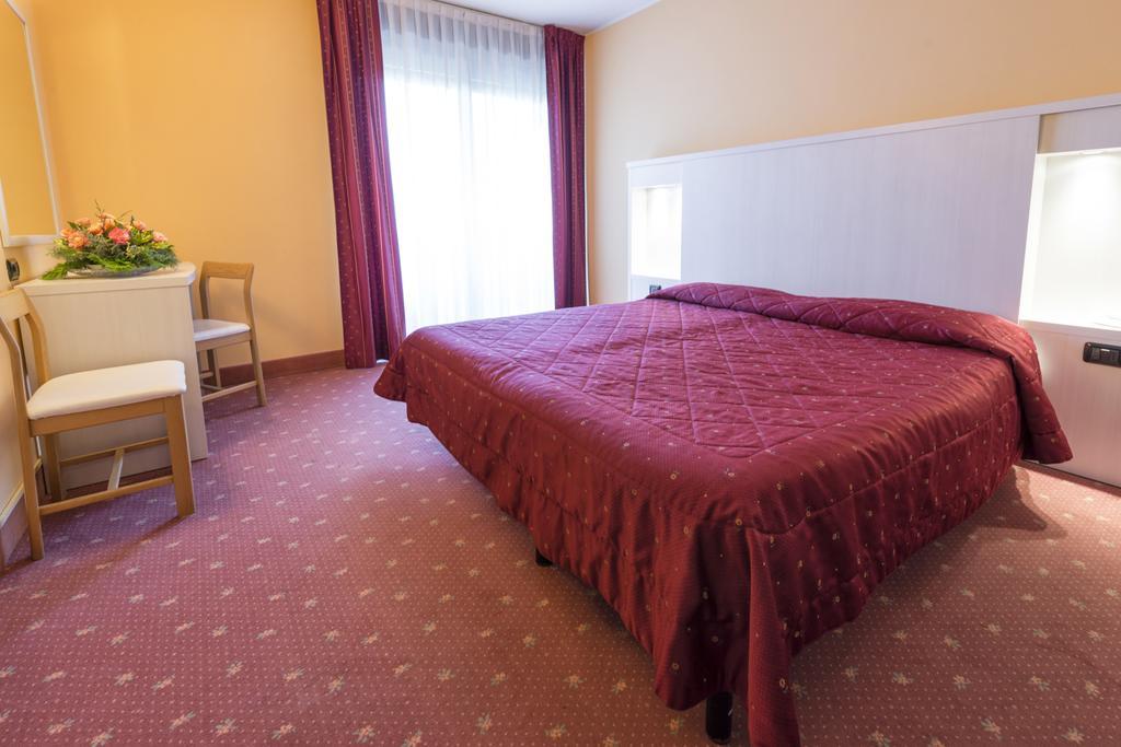 Hotel Bavaria Levico Terme Exteriér fotografie