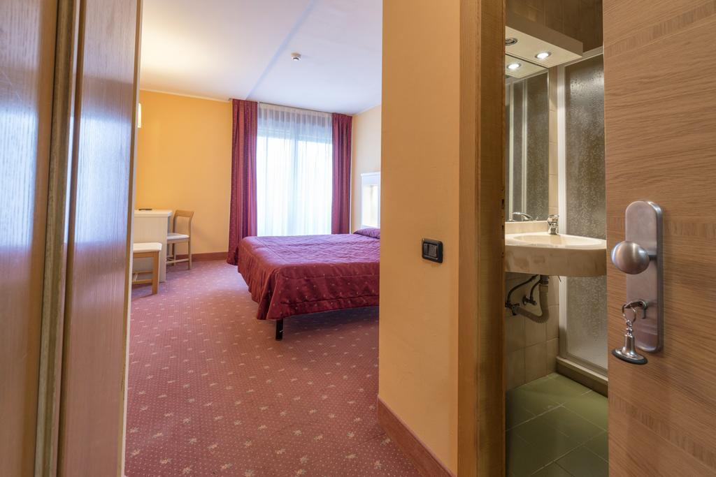 Hotel Bavaria Levico Terme Exteriér fotografie