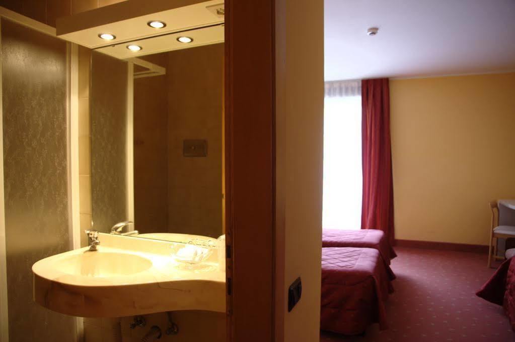 Hotel Bavaria Levico Terme Exteriér fotografie