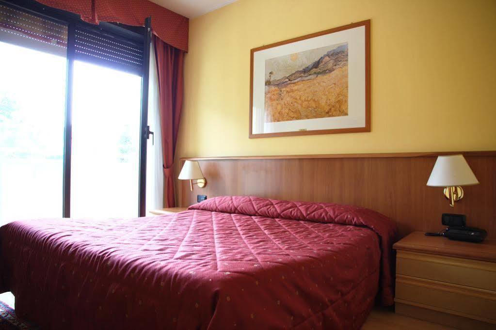 Hotel Bavaria Levico Terme Exteriér fotografie